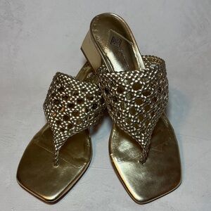 ANTONIO MELANI Metallic Gold Woven Sandals, chunky heel, size 8